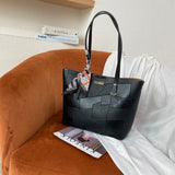 Palomino Helwa Totebag - Black