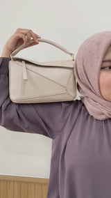 Palomino Eslin Slingbag - Khaki