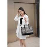 Palomino Orina Handbag - Black